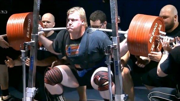 Powerlifting and bodybuilding are two very different sports.