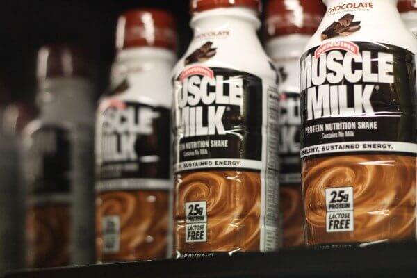 Muscle Milk is a nutritional supplement that offers both disadvantages. It is important to look beyond the advertising and find out what this product really offers to bodybuilders.
